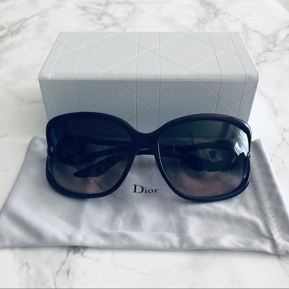 Christian Dior Sunglasses - Picture 2 of 5